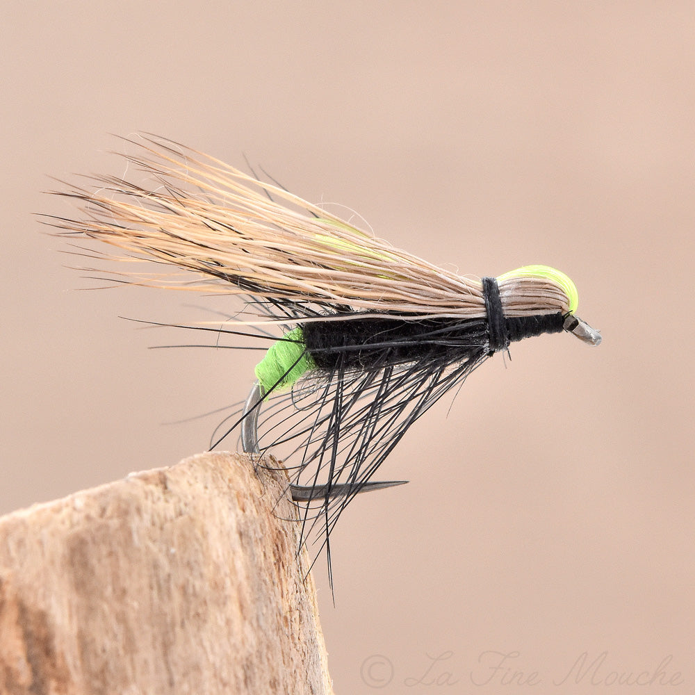 Dry Fly Sedge Deer Hair Black Body Chartreuse – La Fine Mouche