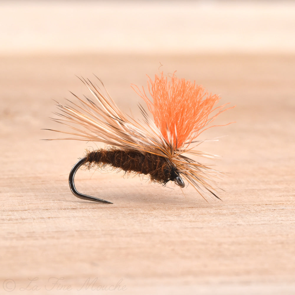 Dry Fly - Brown Sedge Tavanas Deer Wing / Orange Post