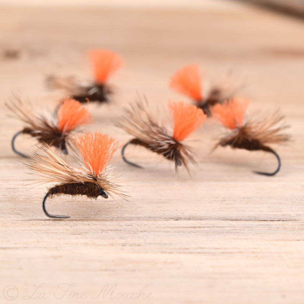 Dry Fly - Brown Sedge Tavanas Deer Wing / Orange Post