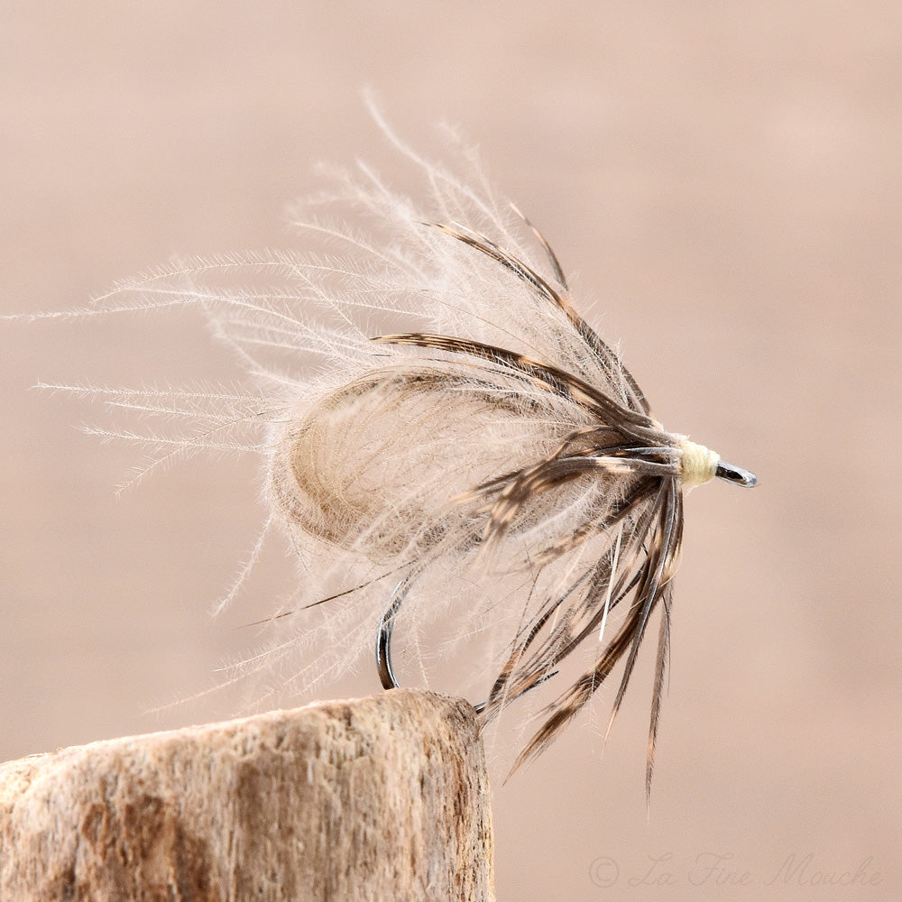 Dry Fly - Pure Efficient Caddis Natural