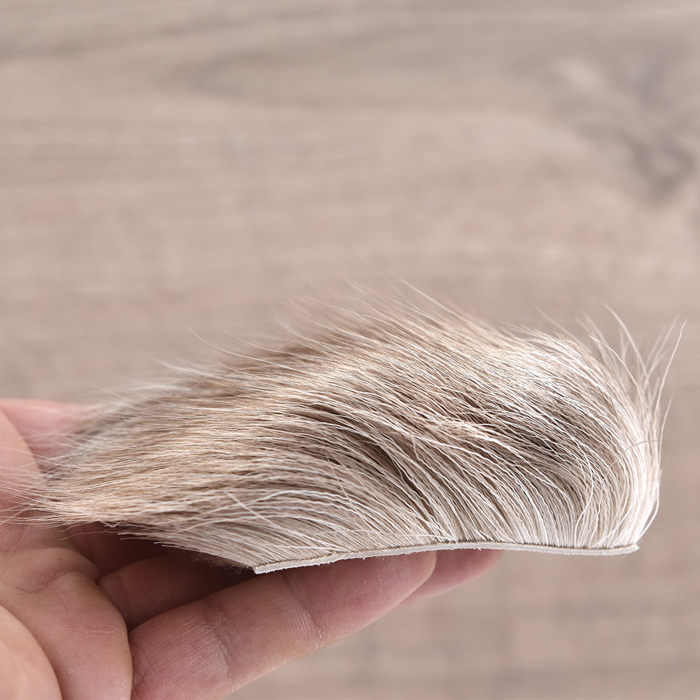 Poils Naturels de Caribou sur Peau 7x7 cm - Premium