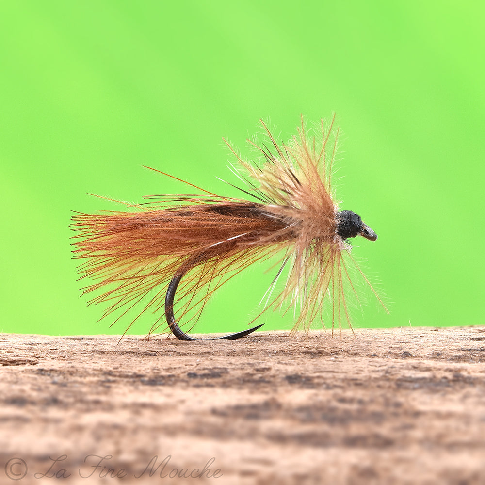 Mouche sèche Sedge CDC Marron montée en CDC sur hameçon premium fin de fer